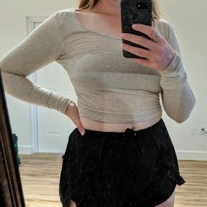 Cute cropped long sleeve shirt